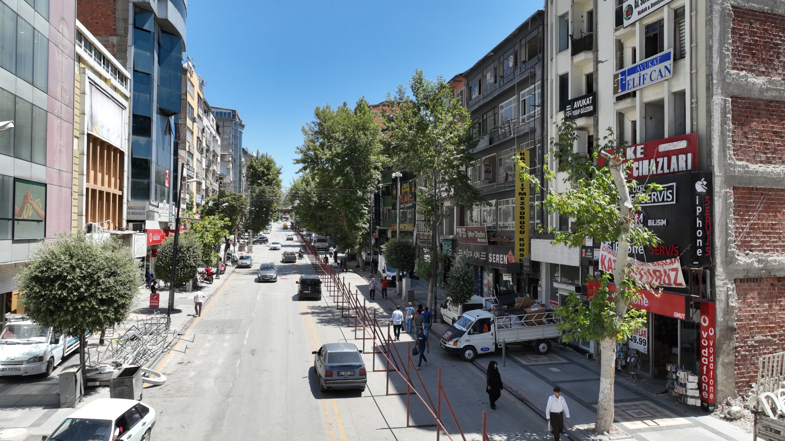 Büyükşehirden Atatürk (Kışla) Caddesi Esnaflarına Taşınma Desteği