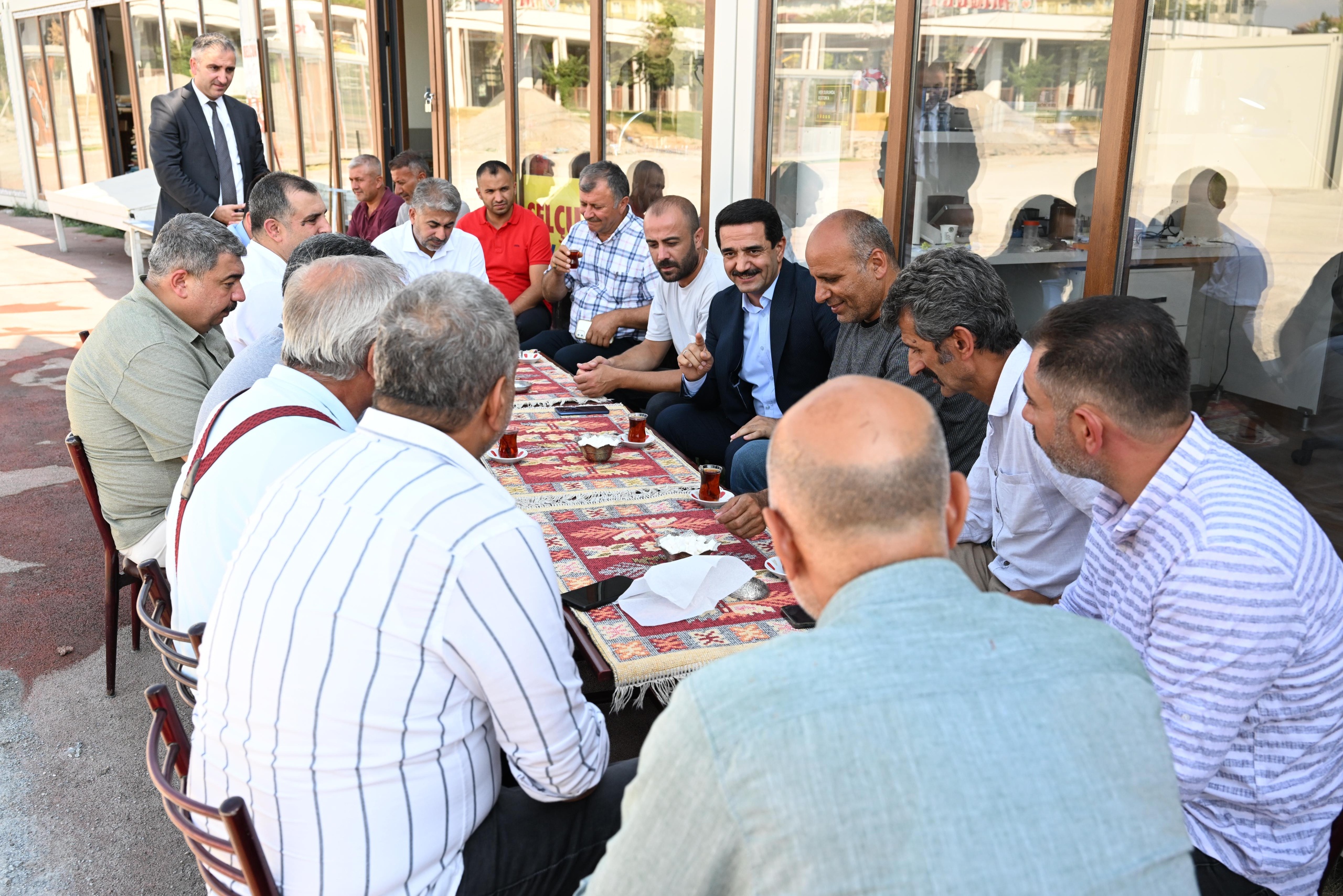 BATTALGAZİ BELEDİYESİ’NDEN MİLLET BAHÇESİ ESNAFINA DESTEK 