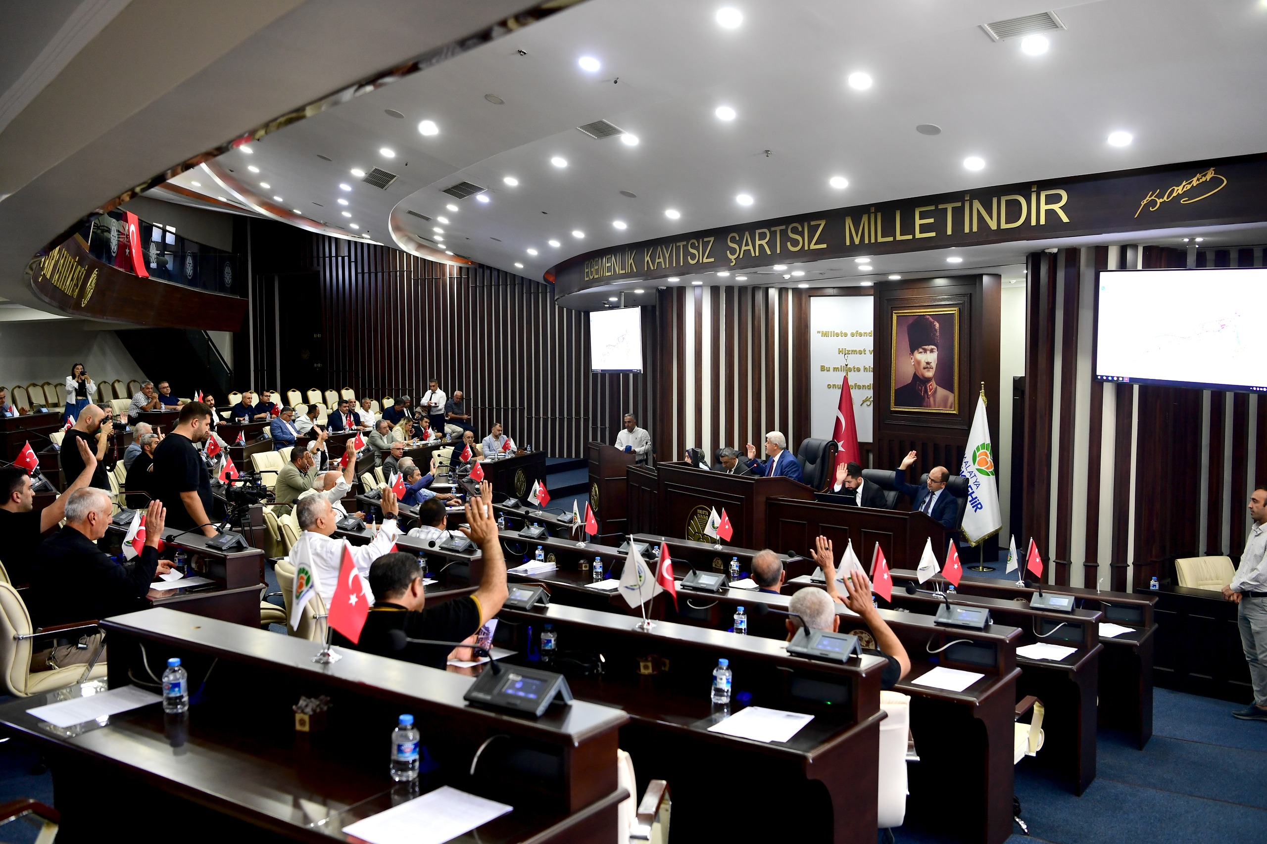 BÜYÜKŞEHİR BELEDİYE MECLİSİ EYLÜL AYI TOPLANTILARI SONA ERDİ