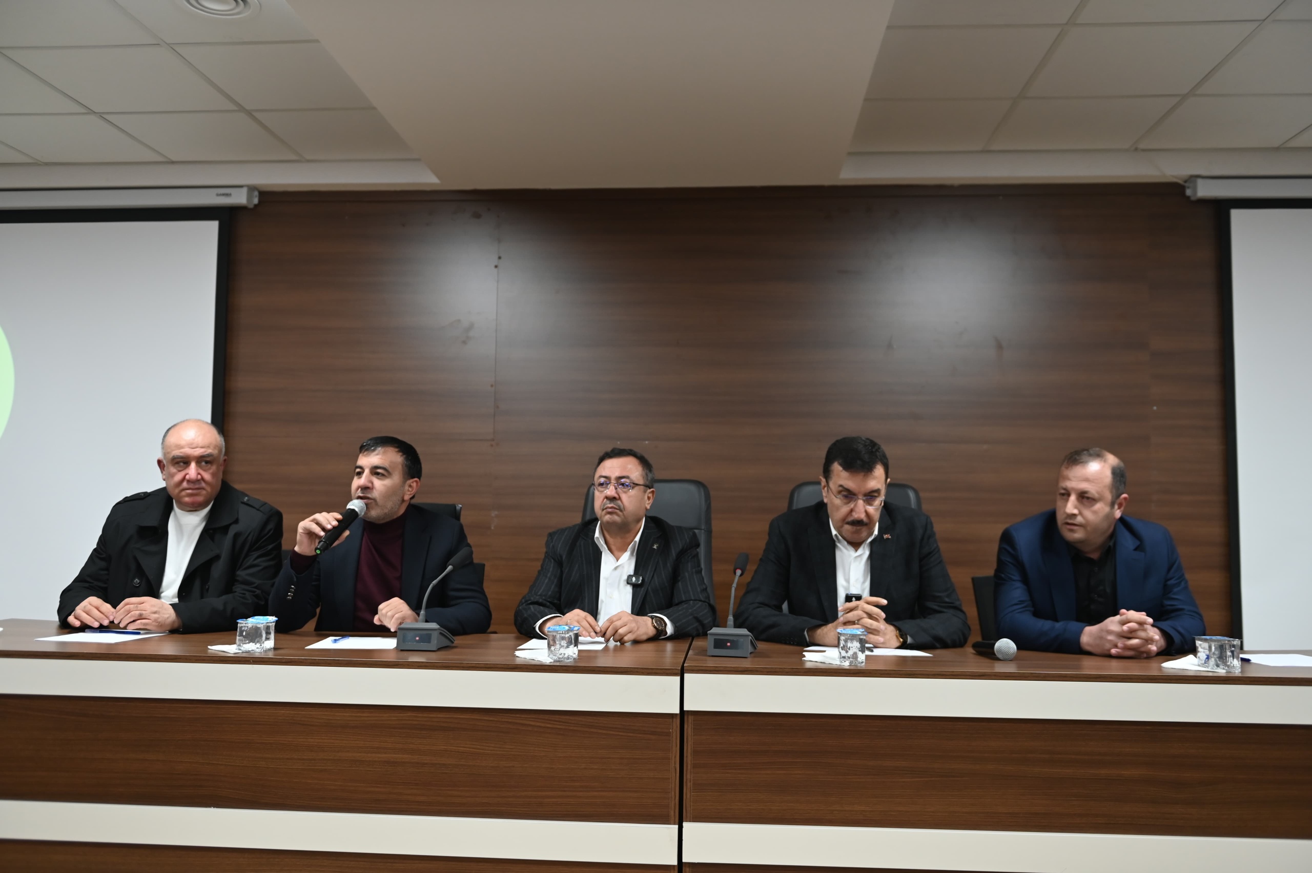 PÜTÜRGE BELEDİYESİ’NDE DÜZENLENEN TOPLANTI’YA MİLLETVEKİLİ VE İL BAŞKANI KATILIM SAĞLADI 