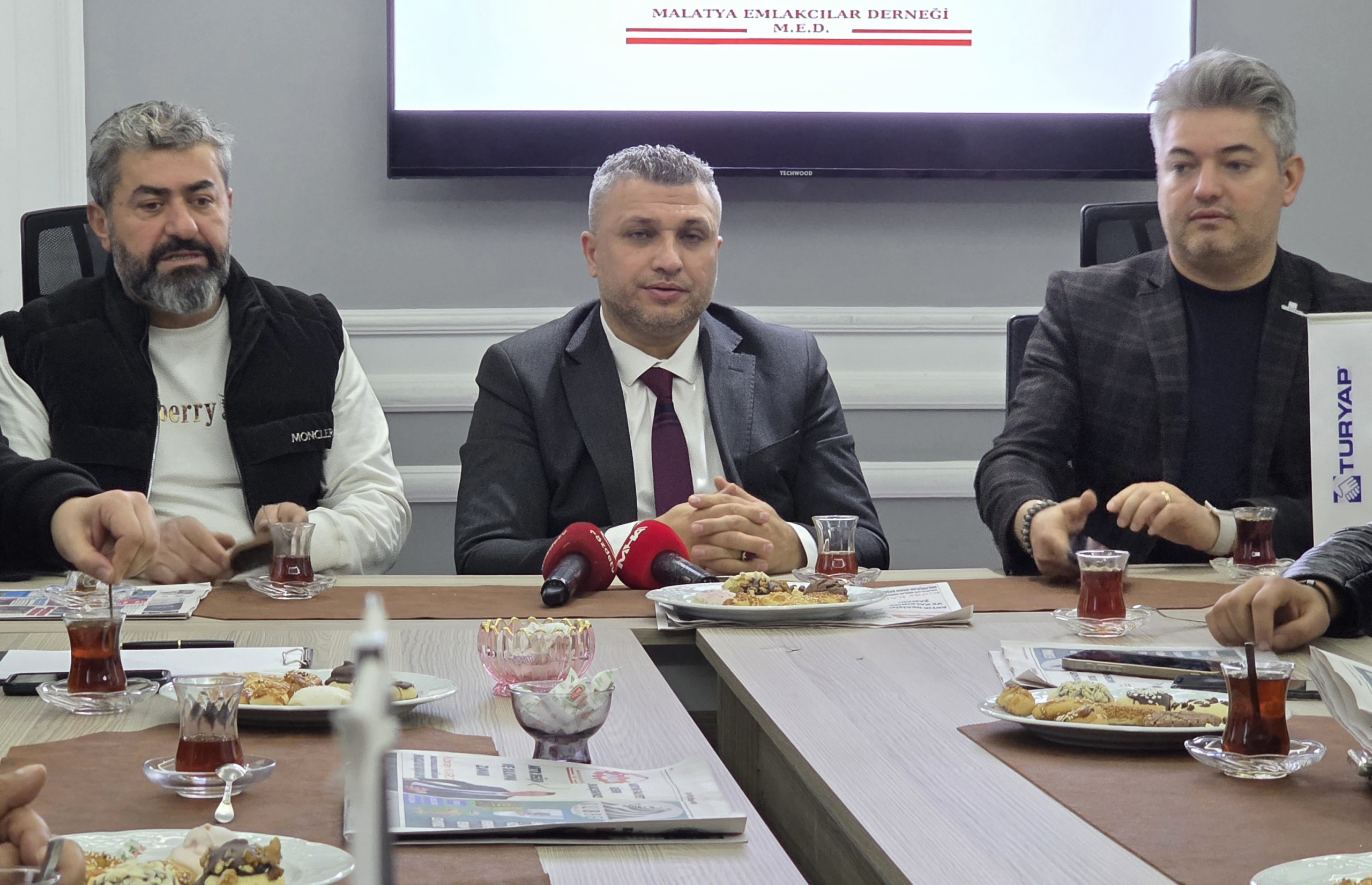 BAŞKAN KARCI, “ODA BAŞKANLIĞI SEÇİM TARİHİNİ 8 OCAK OLARAK PAYLAŞTI, FAKAT 2 OCAK’TA OLDUĞUNU ÖĞRENDİK”