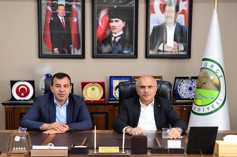 BAŞKAN SÜLÜK VE BAŞKAN ER’DEN PÜTÜRGE’DE BİR DİZİ PROGRAM 