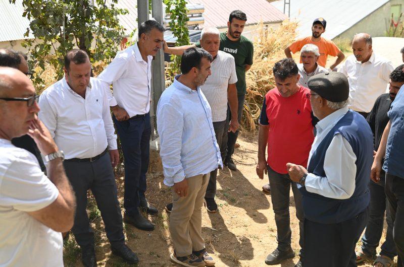 BAŞKAN SÜLÜK, NOHUTLU MAHALLESİ’NDE YOL VE ASFALT DURUMUNU YERİNDE İNCELEDİ