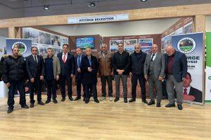 BAŞKAN KARAYILAN PÜTÜRGE STANDI’NDA HEMŞEHRİLERİYLE BİR ARAYA GELDİ 
