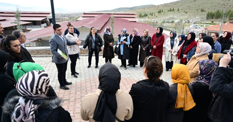 BATTALGAZİ’DE PROJELER KADIN KOLLARINA TANITILDI