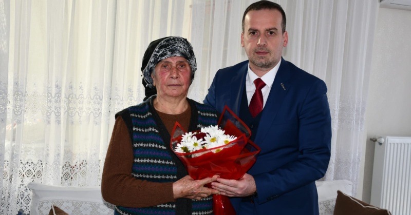 Başkan Karademir’den Şehit Yarbay Songül Yakut’un Annesine Kadınlar Günü Ziyareti
